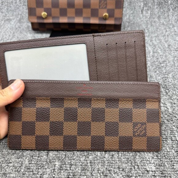 Louis Vuitton Leather Wallet 299-082225 - Picture 11 of 13
